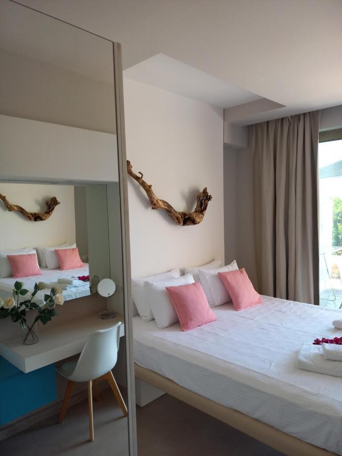 Core Luxury Suites (Adults Only) Skiathos-stad Buitenkant foto